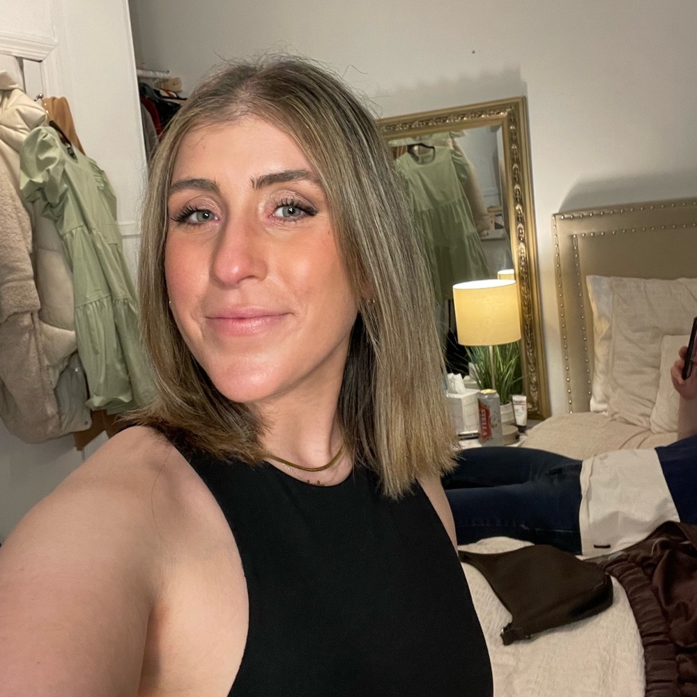 Meet your Posher, Carly - Picture 13 of 16